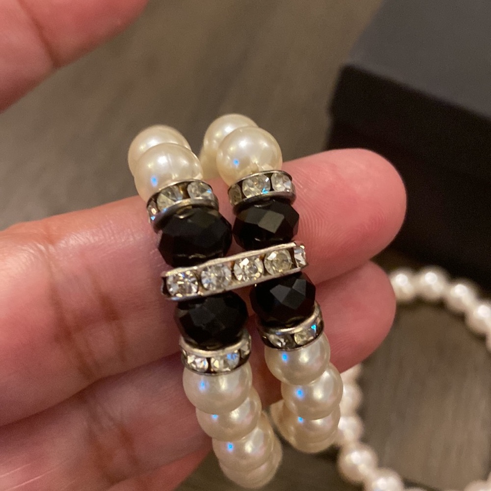 Macy’s 2” Faux Pearls Toddlers or Children’s bracelets Jewelry. - Picture 5 of 10